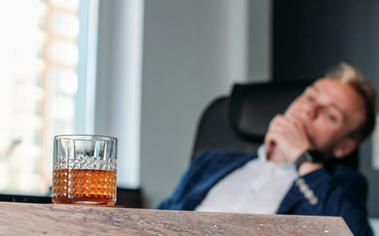 objawy alkoholizmu